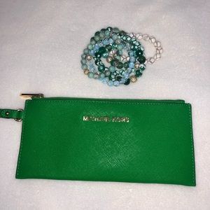 Michael Kors jet pop out clutch